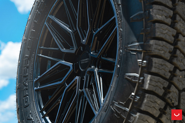 Фото дисков Vossen HF6-5 Черный глянец на Ford Bronco