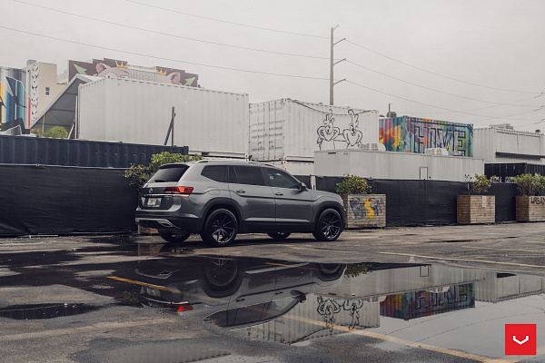 Фото дисков Vossen HFX-2 (5-Lug) Черный глянец на Volkswagen Atlas