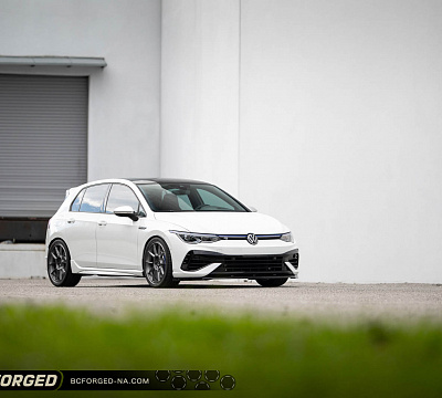 Фото дисков BC Forged KZ15 на Volkswagen Golf VIII