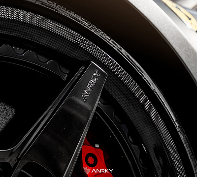 Фото дисков Anrky RS5.3 на Ferrari 812