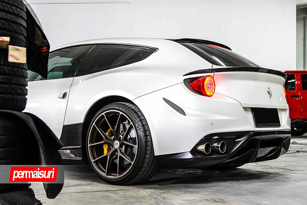 Фото дисков HRE P101 Сатиновая бронза на Ferrari FF