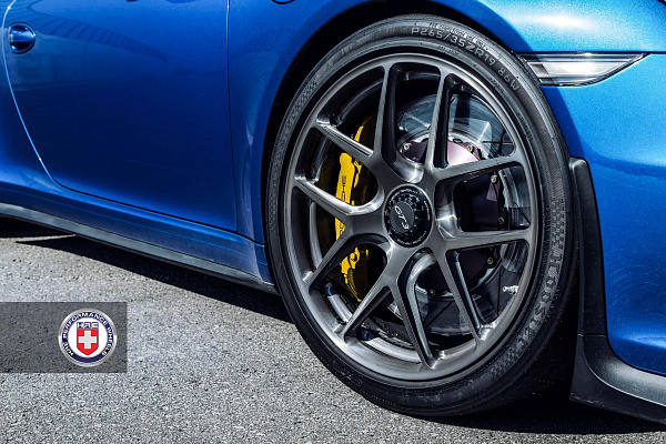 Фото дисков HRE R101 Глянцевый темный лак на Porsche 911 VII