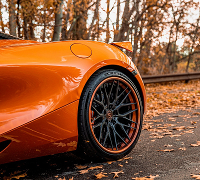 Фото дисков Strasse Wheels SV10M Deep Concave FS на McLaren 720S