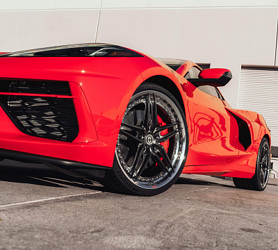 Фото дисков HRE S107SC на Chevrolet Corvette C8