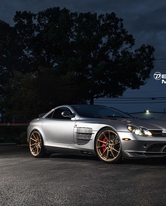 Фото дисков AN13 Сатиновая шампань на Mercedes-Benz SLR McLaren