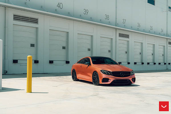 Фото дисков Vossen HF-2 Черный глянец на Mercedes-Benz E-Class (W213, S213, C238)