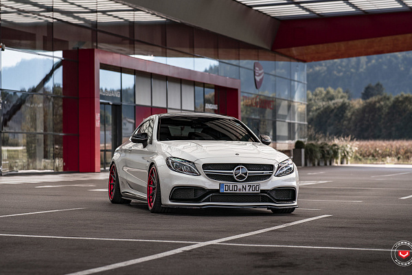 Фото дисков Vossen M-X2 (3-Piece) Глянцевый темный лак на Mercedes-Benz C-Class (W205)
