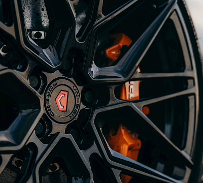 Фото дисков Vossen EVO-5 на McLaren 600