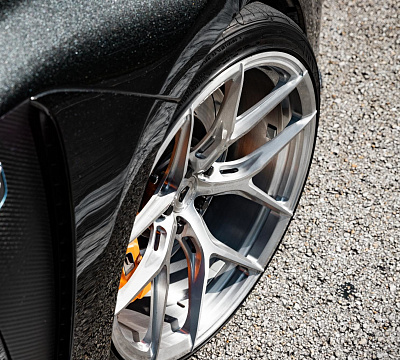 Фото дисков Vossen S21-01 на Ferrari 488