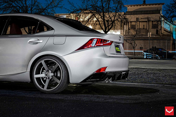 Фото дисков Vossen CV3 Сатиновый графит на Lexus IS II