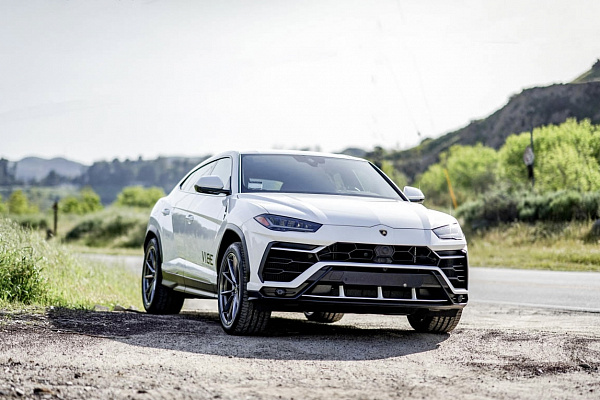 Фото дисков Savini SV-F4 Сатиновый темный лак на Lamborghini Urus