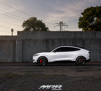 Фото дисков MRR FS06 на Ford Mustang Mach-E