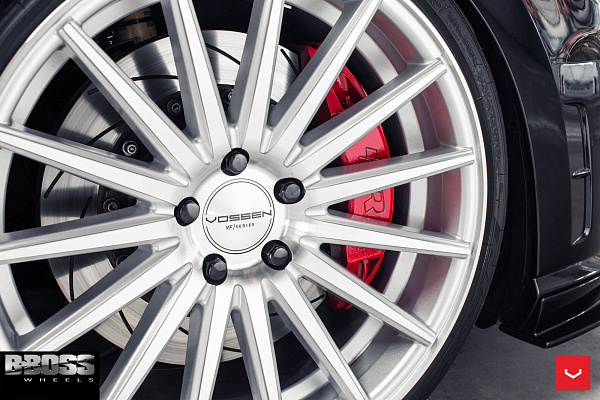 Фото дисков Vossen VFS-2 Серебро на Volkswagen Golf VII