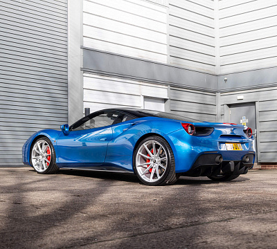 Фото дисков HRE P104SC на Ferrari 488
