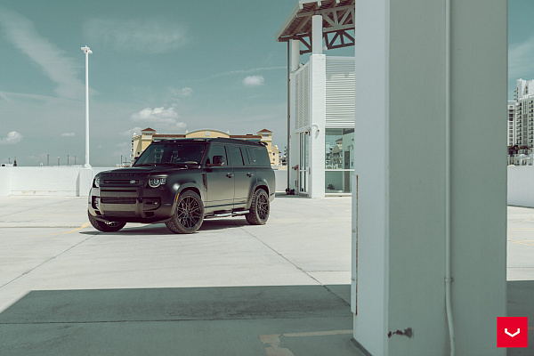 Фото дисков Vossen HF-7 Черный глянец на Land Rover Defender II