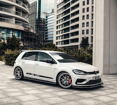 Фото дисков Bola FLE на Volkswagen Golf VII