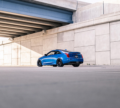 Фото дисков HRE FF04 на Cadillac ATS