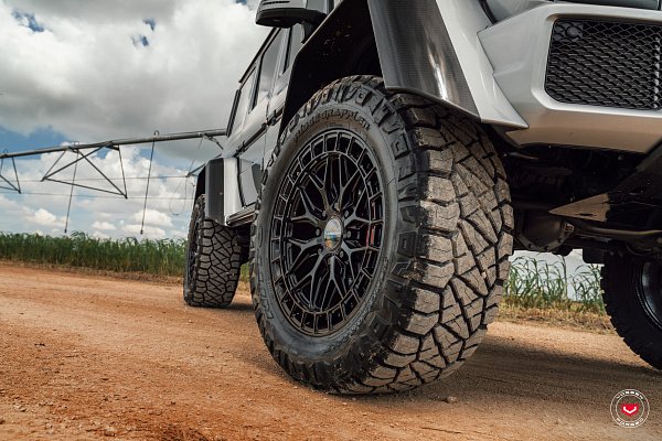 Фото дисков Vossen LC3-01 Черный глянец на Mercedes-Benz G-Class III