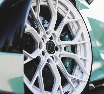 Фото дисков Brixton Forged PF10 на McLaren 720S