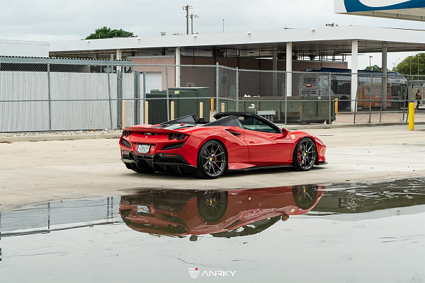Фото дисков Anrky AN12 Глянцевый темный лак на Ferrari F8