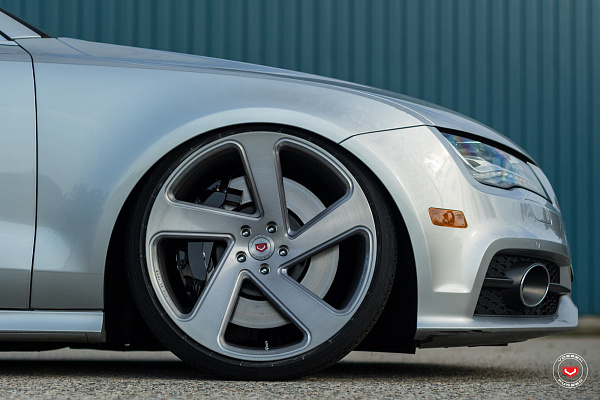 Фото дисков Vossen CG-210T Глянцевый лак на Audi A/RS 7 (4G)