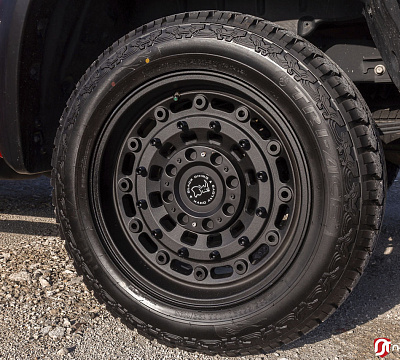 Фото дисков Black Rhino ARSENAL на Toyota Tundra II