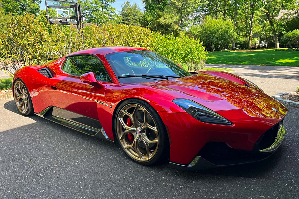 Фото дисков HRE P111SC Глянцевая шампань на Maserati MC20