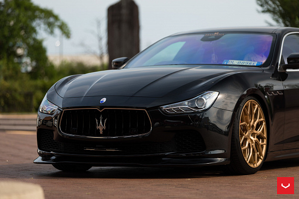 Фото дисков Vossen HF-2 Глянцевое золото на Maserati Ghibli