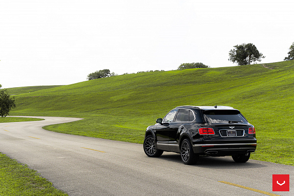 Фото дисков Vossen HF-2 Алмазная проточка на Bentley Bentayga