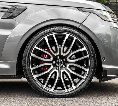 Фото дисков Kahn Pace Car на Range Rover Sport II