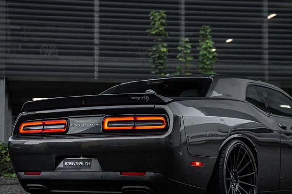 Фото дисков ST Wheels ST22 Сатиновый графит на Dodge Challenger III