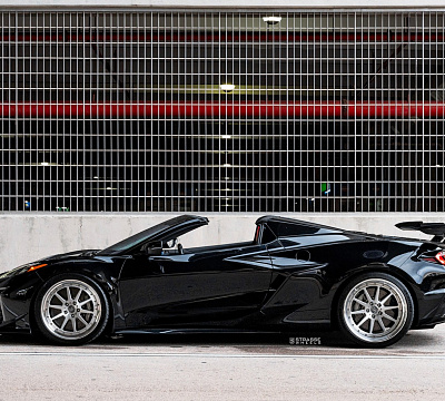 Фото дисков AL13 R10 на Chevrolet Corvette C8