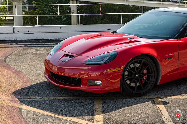 Фото дисков Vossen M-X2 Черный сатин на Chevrolet Corvette C6