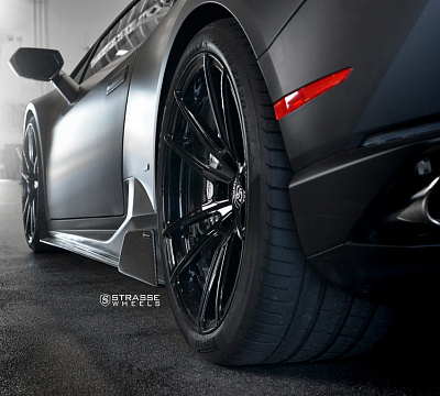 Фото дисков Strasse Wheels SV1 Deep Concave Monoblock на Lamborghini Huracan