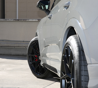 Фото дисков HRE FF10 на Audi Q3 (8U)