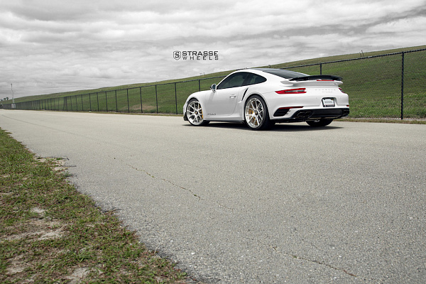 Фото дисков Strasse Wheels SM5R Deep Concave Monoblock Глянцевый лак на Porsche 911 VII
