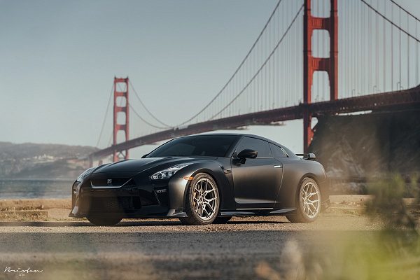 Фото дисков Brixton Forged CM5-R Сатиновый тонированный лак на Nissan GT-R