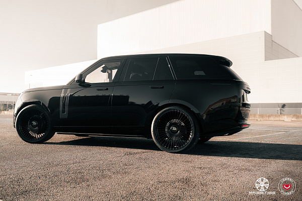 Фото дисков Vossen S17-16 Черный глянец на Land Rover Range Rover V