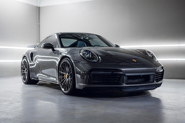 Фото дисков HRE P103 Глянцевый темный лак на Porsche 911 VIII