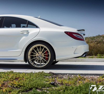 Фото дисков HRE P103 на Mercedes-Benz CLS (C218)