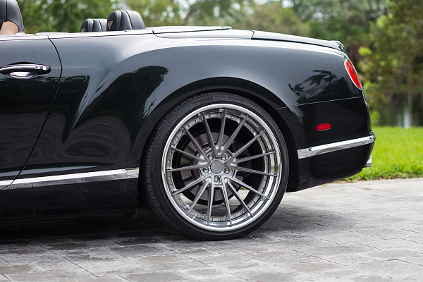 Фото дисков Anrky AN39 Глянцевый темный лак на Bentley Continental GT II
