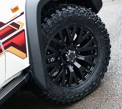Фото дисков Kahn G22 DC на Toyota Land Cruiser 70