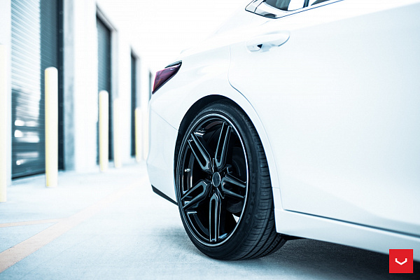 Фото дисков Vossen HF-1 Алмазная проточка на Lexus ES VII