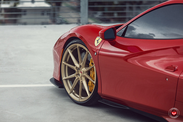 Фото дисков Vossen EVO-2 Глянцевая шампань на Ferrari F8