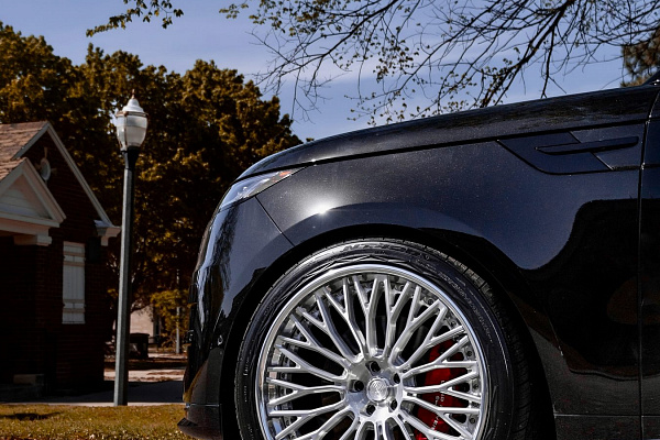 Фото дисков Anrky RF-340 Глянцевый лак на Range Rover Sport III