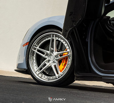 Фото дисков Anrky AN37 на McLaren 570S