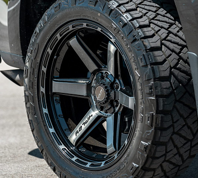 Фото дисков 4PLAY 4P63 на Chevrolet Silverado IV
