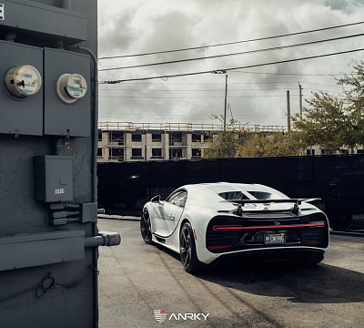 Фото дисков Anrky XR-105 на Bugatti Chiron