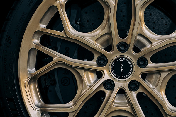 Фото дисков Brixton Forged PF14 R / RS Глянцевая шампань на Ford GT II