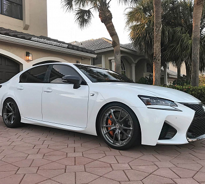 Фото дисков HRE S101 на Lexus GS IV
